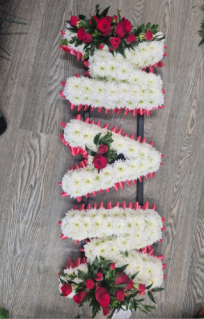 Funeral Letters - Create a personalised tribute to your loved one in flowers om the colour of your choice 